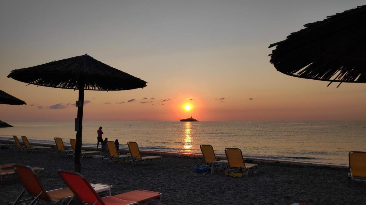 Camping Mitikas And Bungalows Плака Литохору Екстериор снимка