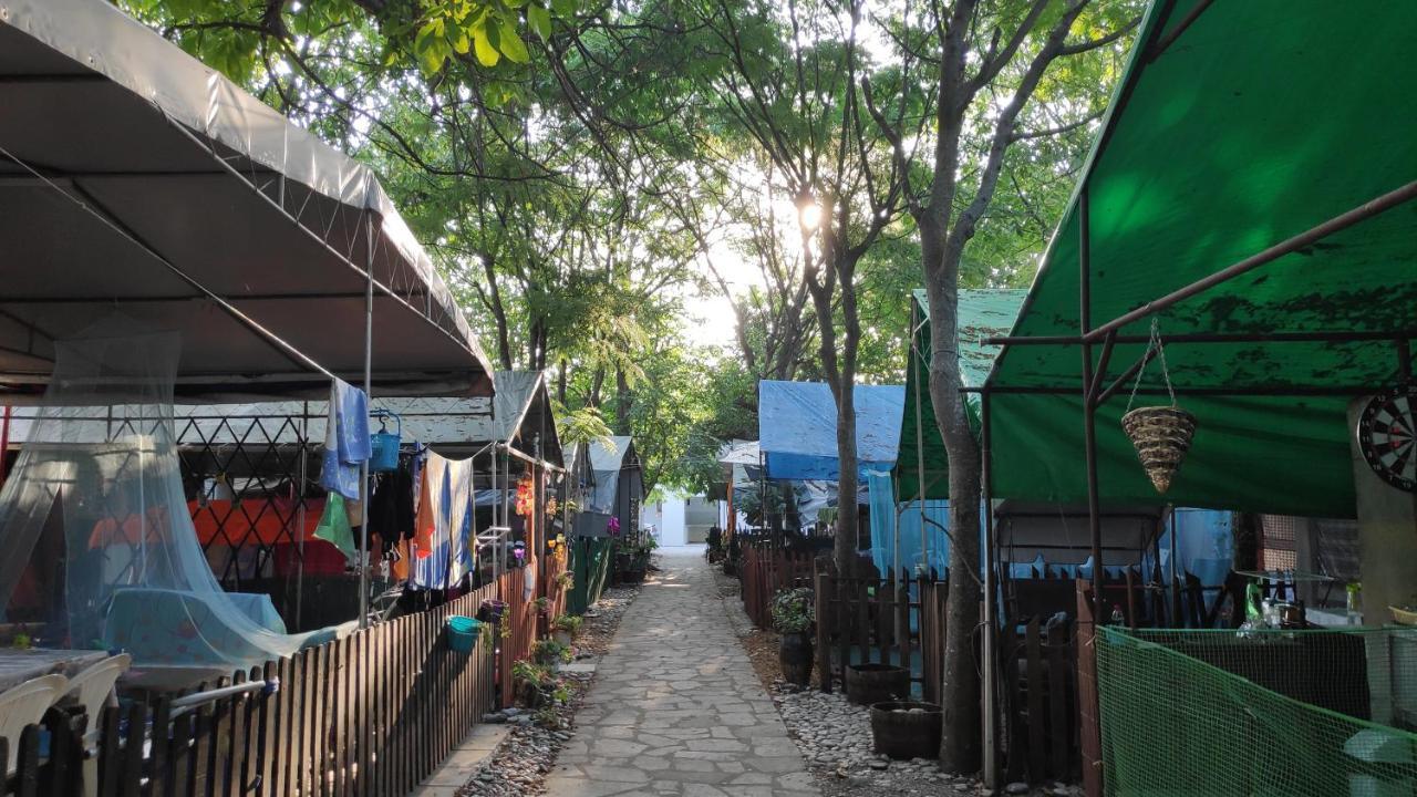 Camping Mitikas And Bungalows Плака Литохору Екстериор снимка